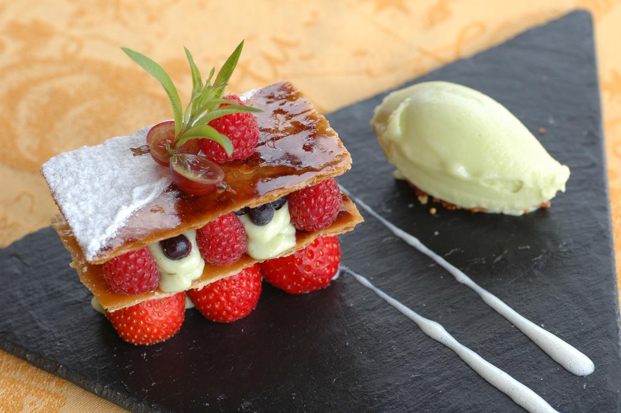 Logis Hotel Restaurant La Tour Dunières Εξωτερικό φωτογραφία