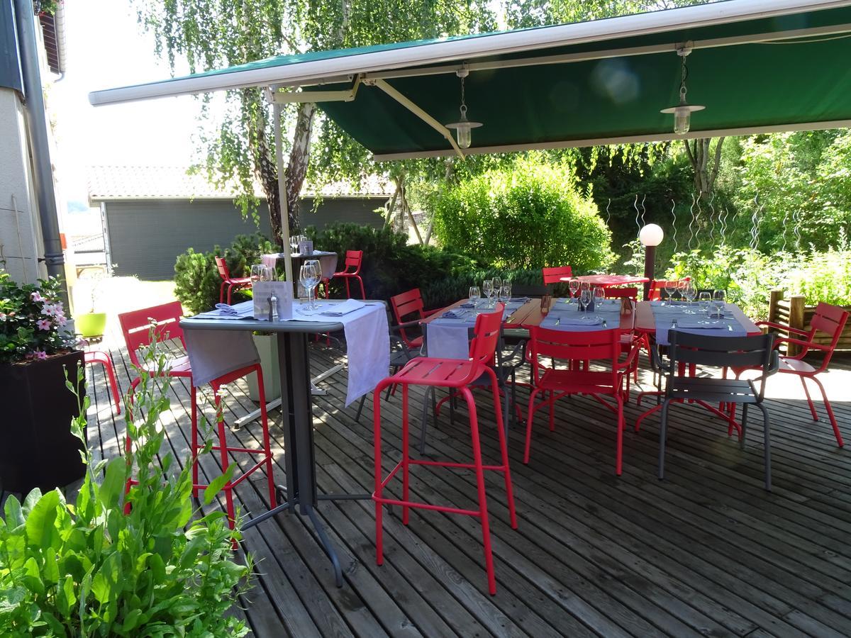 Logis Hotel Restaurant La Tour Dunières Εξωτερικό φωτογραφία