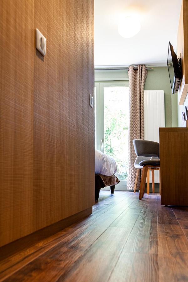 Logis Hotel Restaurant La Tour Dunières Εξωτερικό φωτογραφία