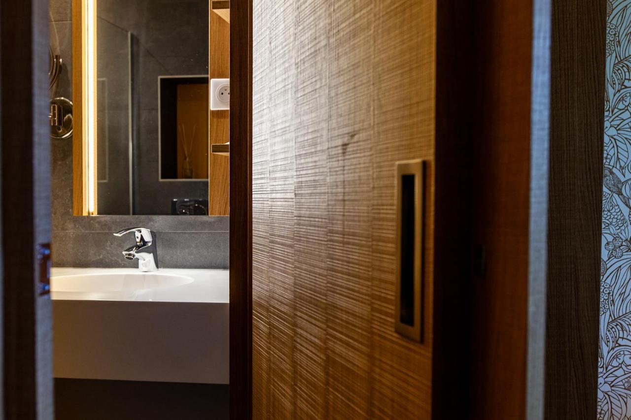 Logis Hotel Restaurant La Tour Dunières Εξωτερικό φωτογραφία